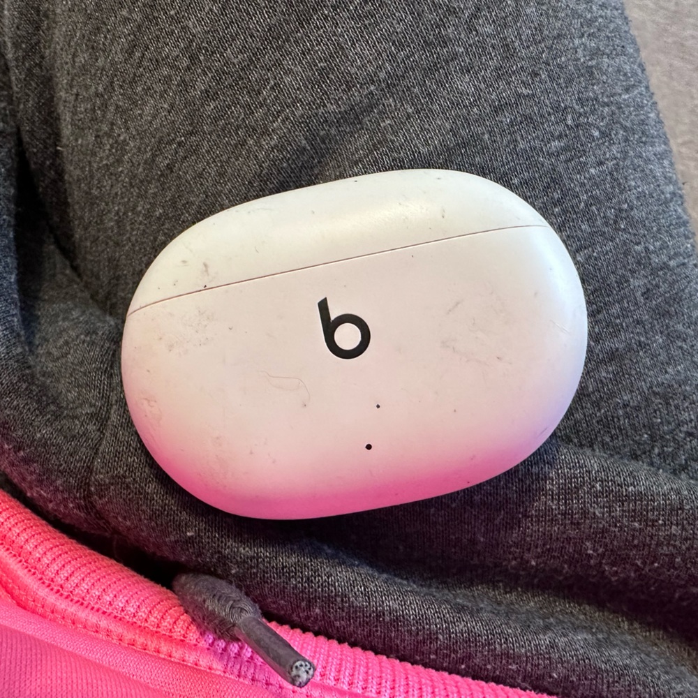 studio beats in white